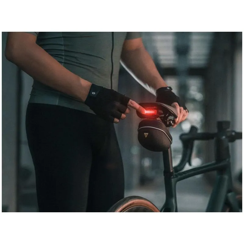 Světlo Topeak RedLite 30 lm USB-C - zadní, integrovaný akumulátor Li‑Ion 300 mAh, černá - 3