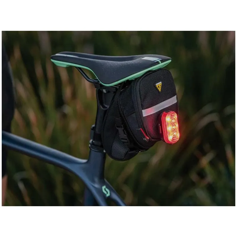 Světlo Topeak Taillux 100 USB‑C - 100 lm, integrovaný akumulátor Li‑Ion 700 mAh, černá-červené - 3